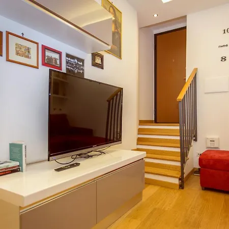 Porta Romana Comfy Studio